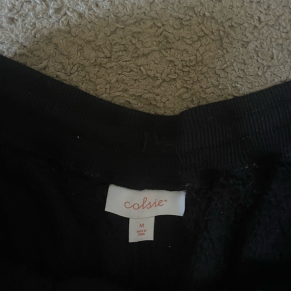 Colsie Sherpa Sweat Shorts - Picture 4 of 7